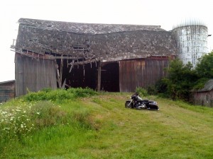 The old barn at Magdalena Vineyards, with the vineyard manager's motocycle in foreground