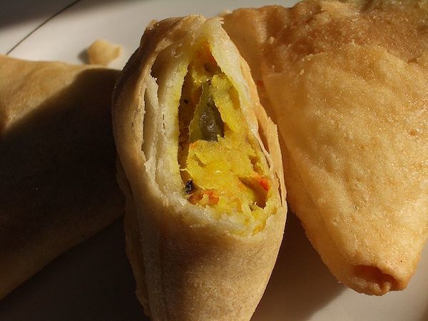 Samosa_(partially_open)